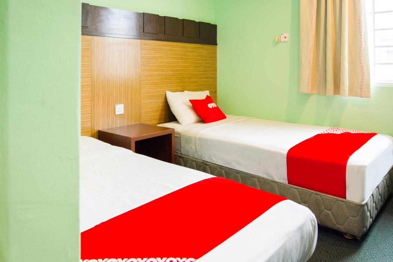Oyo 89408 Royal Hotel Keningau Exterior photo