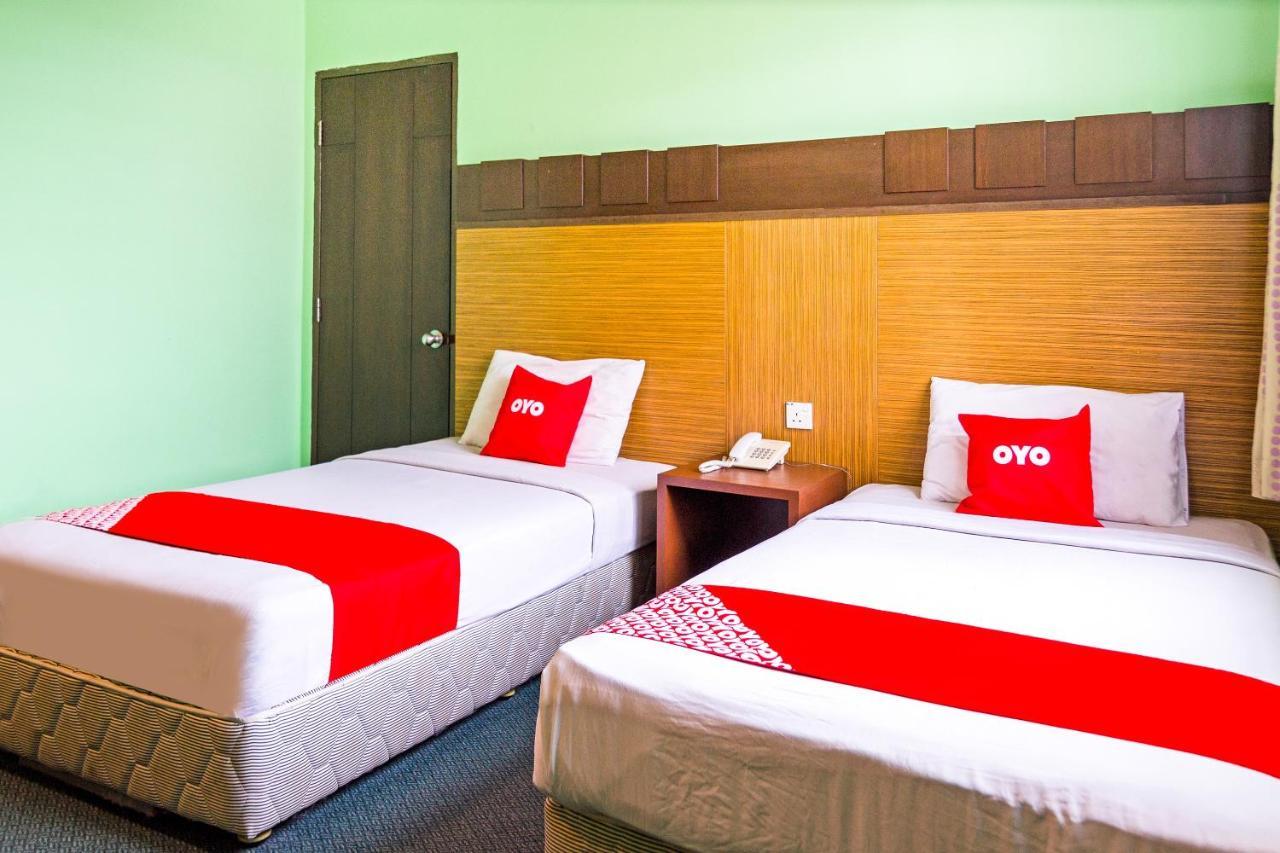 Oyo 89408 Royal Hotel Keningau Exterior photo